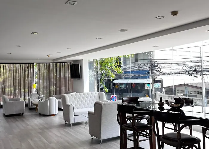 Spacious Sukhumvit Near Emquartier * Bangkok